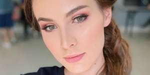 Cristina Surya, Bule Cantik Asal Rumania yang Kepincut Pria Indonesia