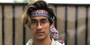 Heboh Foto Anak Umi Pipik Rangkul Teman Cewek, Banyak yang Kecewa