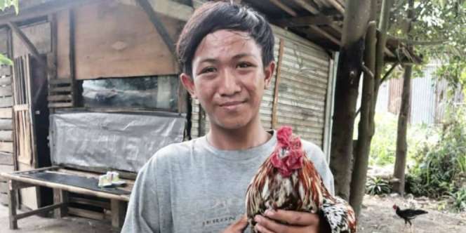 Kisah Remaja Bogor Jual Ayam untuk Beli Ponsel Agar Bisa Ikut Kelas Online