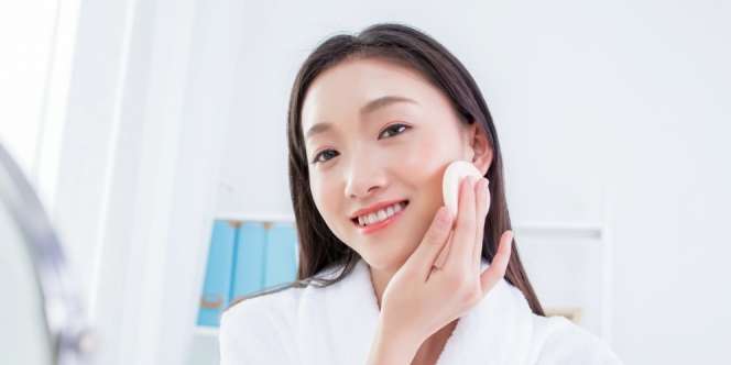 Tips Memilih Warna Foundation Agar Wajah Lebih Flawless