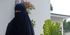 Sembunyikan Penyakit Serius dari Anak, Ini Alasan Umi Pipik