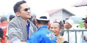 Marah Ditegur Main HP dalam Pesawat, Anak Amien Rais Tantang Wakil Ketua KPK