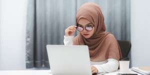 Tips Melindungi Wajah Dari Paparan Sinar Biru Pada Layar Gawai