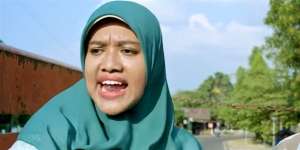 Mengenal Pemeran Bu Tejo Si Tukang Nyinyir dalam Film 'Tilik' yang Viral