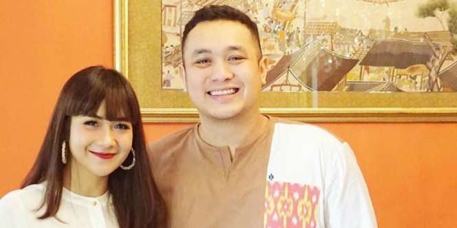 Kening Istri Dicium Denny Cagur, Gilang Dirga Ngamuk