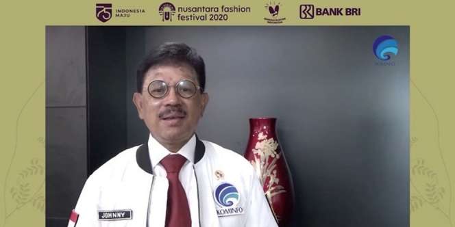 Nyentrik dan Unik, Sepatu Menkominfo di NUFF 2020 Ternyata Produksi Lokal Lho