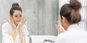 Rekomendasi Skincare Regime Buat Kamu yang Bermasalah dengan Jerawat