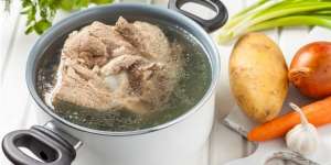 Trik Rebus Daging 5-30-7, Empuk dan Hemat Gas 