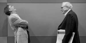 5 Rahasia Warren Buffet Tetap Raih Cuan Saat Dunia Dicekam Covid-19
