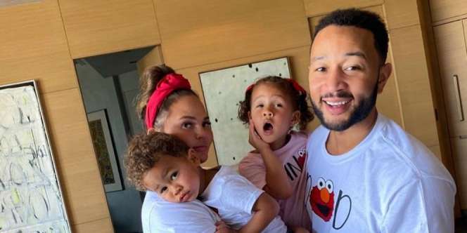 Chrissy Teigen Bikin Ruangan Mirip Kelas di Sekolah, Hasilnya Keren!