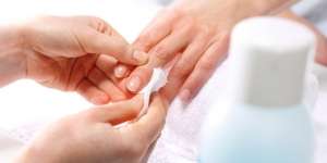 6 Produk yang Bisa Jadi Alternatif Nail Polish Remover