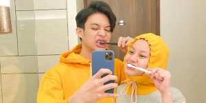 Dinda Hauw Pamer Video Uwu Bareng Rey Mbayang