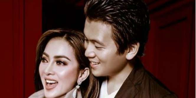 Selama Ini Dirahasiakan, Kali Ini Syahrini Buka-bukaan Soal Rumah Tangganya