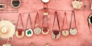 4 Jenis Straw Bags yang Sedang Tren di Musim Panas 2020