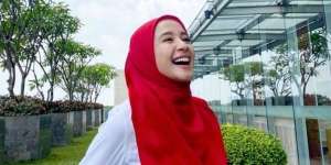 Bak Bidadari, Laudya Cynthia Bella Anggun Berhijab Syar'i