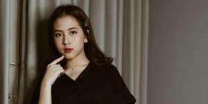 Postingan Perdana Adhisty Zara Usai Heboh Video Mesra