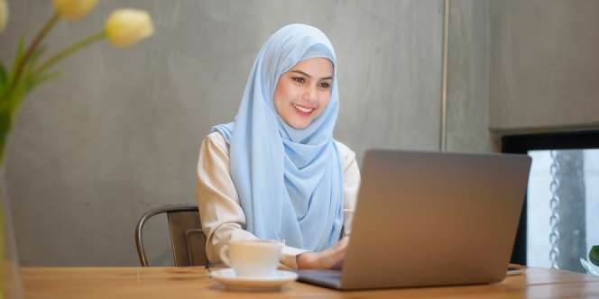4 Langkah untuk Tampil Flawless dan Bebas Minyak Seharian, Cobain Yuk!