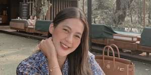 Kayak Pakai Kaus Oblong, Harga Outfit Paula Verhoeven Bikin Kepanasan