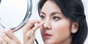 Tutorial Riasan Mata Boxy Eyeshadow Agar Wajah Lebih Bold