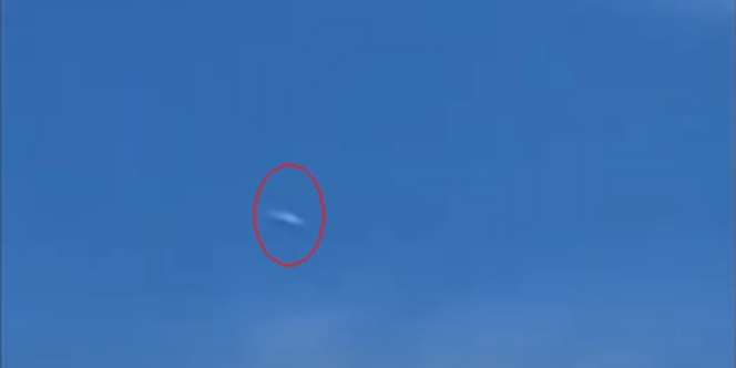 Benda Misterius Terbang Super Cepat Terekam Kamera Penumpang Pesawat