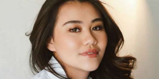 Gaya Modis Aaliyah Massaid, Putri Reza Artamevia yang Jadi Penyanyi