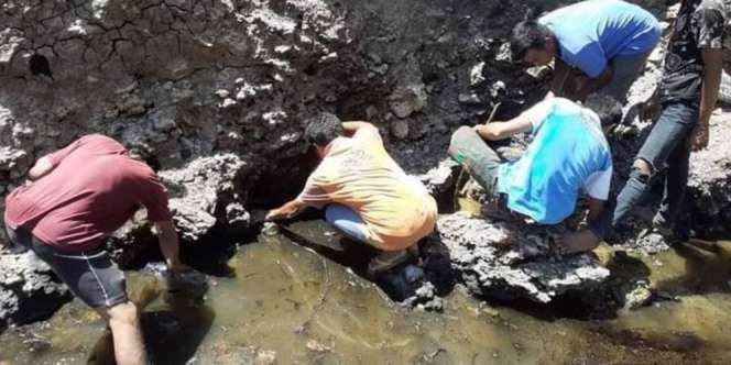 Warga Sumba Gempar Ada Api Menyala di Kali