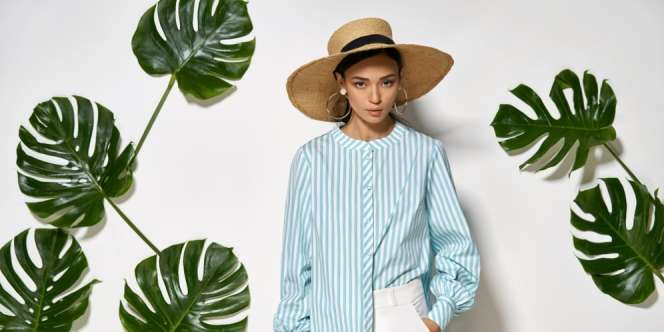 Tips Padu Padan Kemeja Oversized untuk Tubuh Mungil