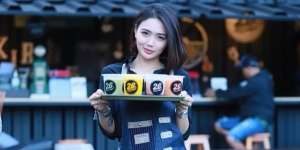 Bikin Melek Mata! Intip Potret Seksi Wika Salim Jadi Barista