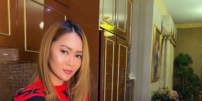 Inul Daratista Tak Malu Jualan Rawon