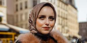 3 Gaya Hijab yang Cocok untuk Wajah Bulat