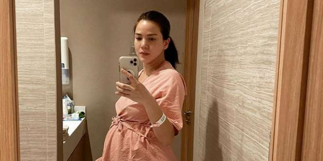 Pendarahan Hebat Setelah Melahirkan, Alice Norin Masuk ICU