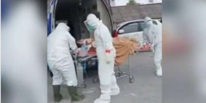 Video Tangis Pilu Ibunda Lepas Dokter di Riau yang Meninggal karena Covid-19