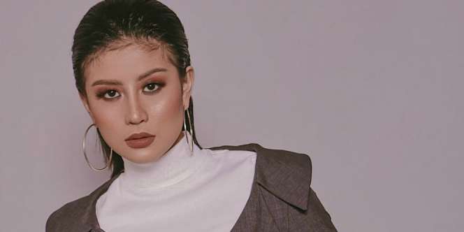 Dituding Minta Endorse Makan di Restoran, Awkarin Beber Bukti Bayar Rp35 Juta