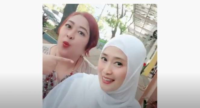 Tak Lagi Muncul di Tukang Ojek Pengkolan, Bu Sari Jualan Lontong