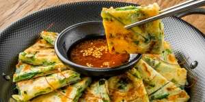 Pajeon, Pancake Garing nan Gurih Khas Korea