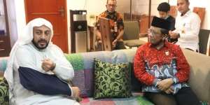 Dijenguk Mahfud MD, Syekh Ali Jaber: Saya Panggil Guru