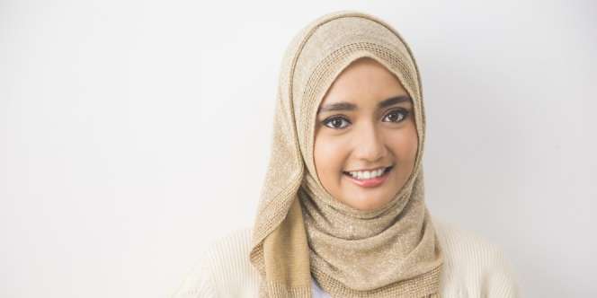 4 Trik Makeup yang Bisa Membuat Wajah Terlihat Lebih Muda