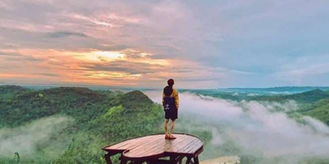 6 Destinasi Wisata Negeri Atas Awan Ini Ada di Indonesia Lho