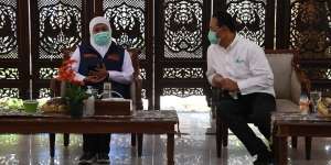 Gubernur Jatim Terima 26 Alat Bantu Ventilator dari Kemenkes