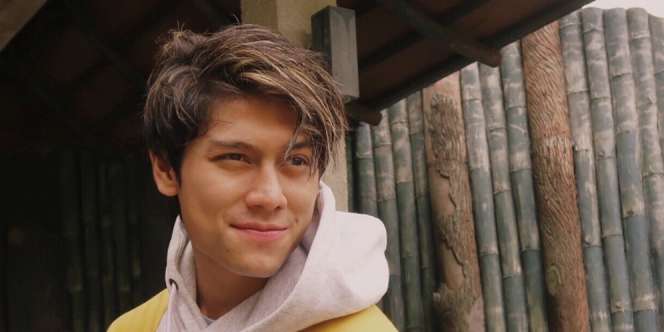 Heboh Video Pria Berwajah Mirip Rizky Billar, Gayanya Juga Sama!