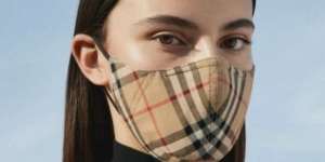 Ramah Lingkungan, Burberry Rilis Masker Wajah Anti Covid-19 Harga Rp2 Juta