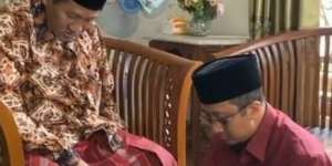 Masya Allah, Ustaz Yusuf Mansur Duduk Bersila dan Setor Hafalan ke Kiai Krapyak