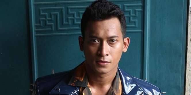 Aktor Ade Firman Hakim Dipastikan Negatif Covid-19