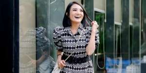 Lebih Tertutup, Potret Terbaru Kiki Amalia yang Bikin Pangling