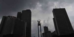 Cuaca Jakarta: Hujan Lebat Disertai Angin Kencang