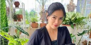 Taman Rumah Titi Kamal, Penuh Pot Gemas Bikin Penasaran