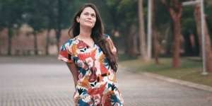 Gaya 5 Seleb Pamer Baby Bump, Cantiknya Nggak Memudar!