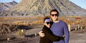 Mengintip Serunya Liburan Syahrini dan Reino Barack di Bromo