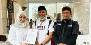 DJ Cantik Nathalie Holscher Masuk Islam, Sule Jadi Saksi