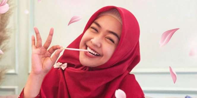 Penampilan Ria Ricis Main TikTok Jadi Sasaran `Julid` Netizen